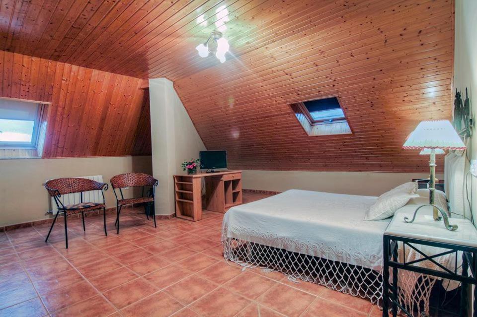 Os Areeiros Turismo Rural & Bodega Guest House Santa Cristina De Cobres Room photo